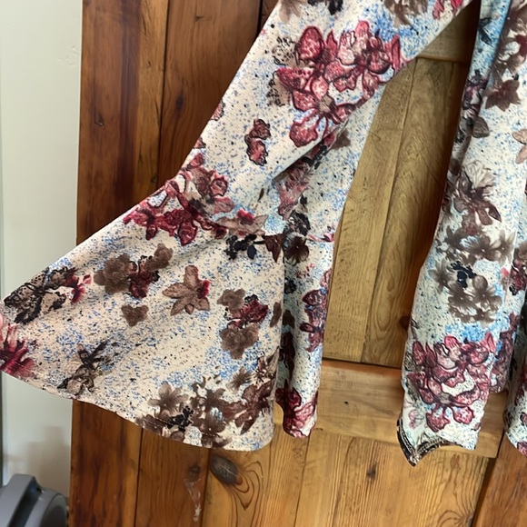 Entro Cardigan - Picture 2 of 3